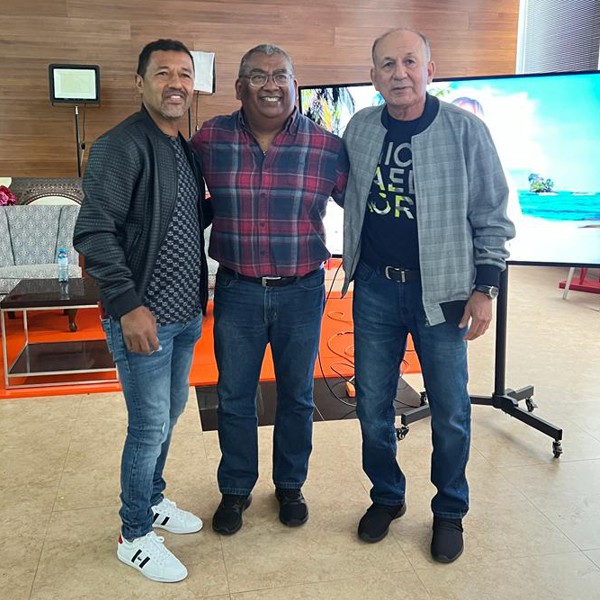 Dos monstruos celestes